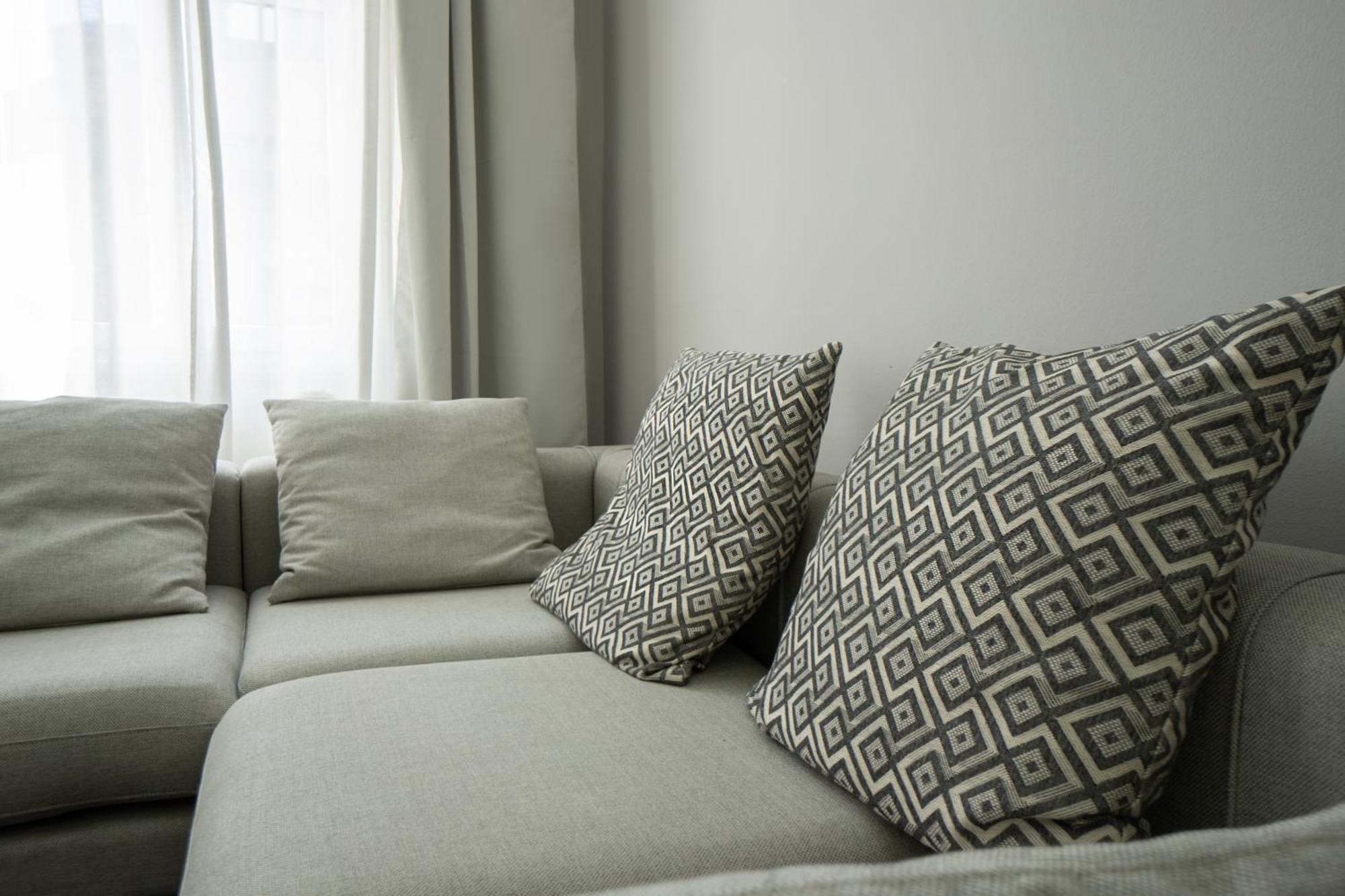 Charming 2-Room Apartment With Balcony, 15 Min To Center Βιέννη Εξωτερικό φωτογραφία
