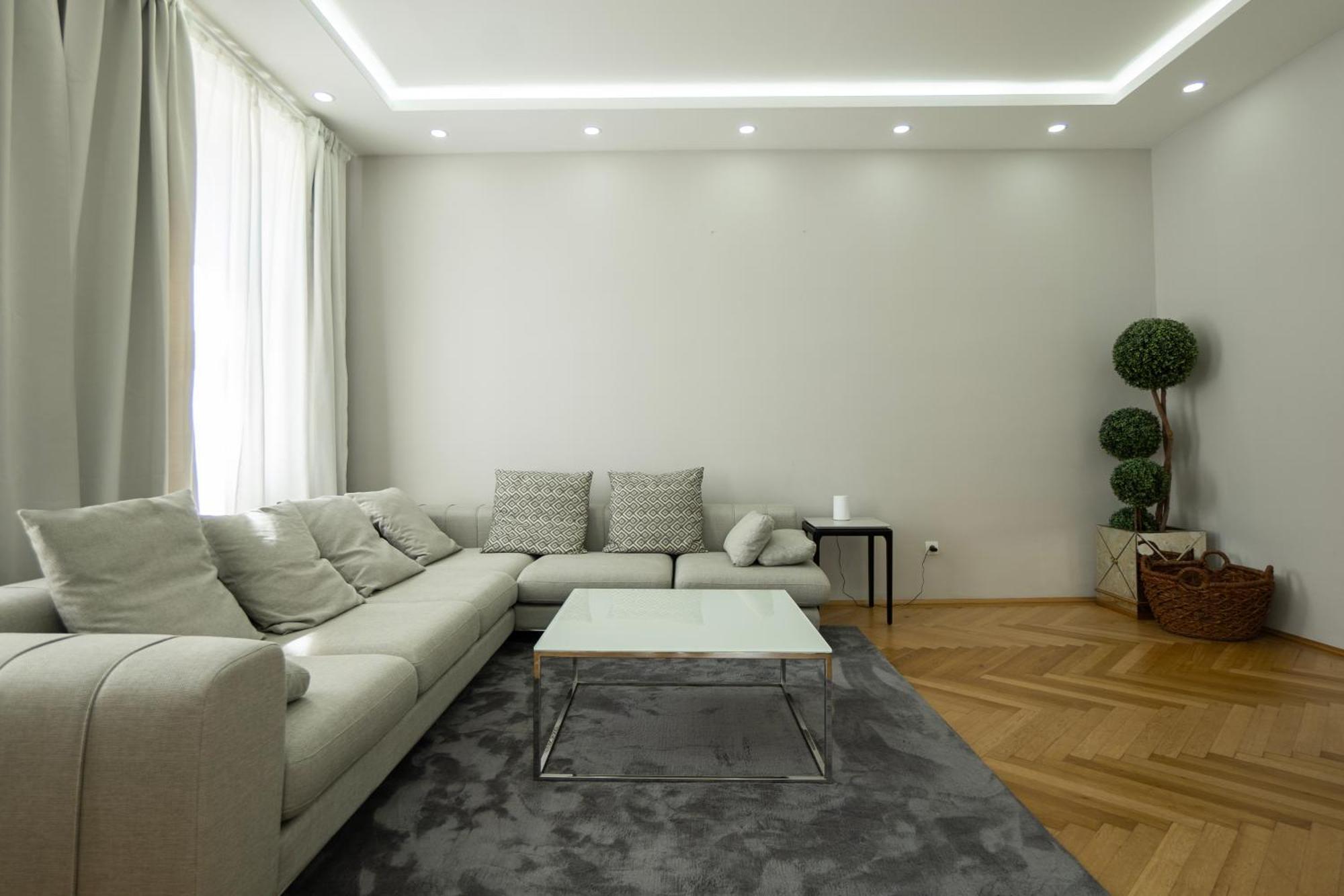 Charming 2-Room Apartment With Balcony, 15 Min To Center Βιέννη Εξωτερικό φωτογραφία