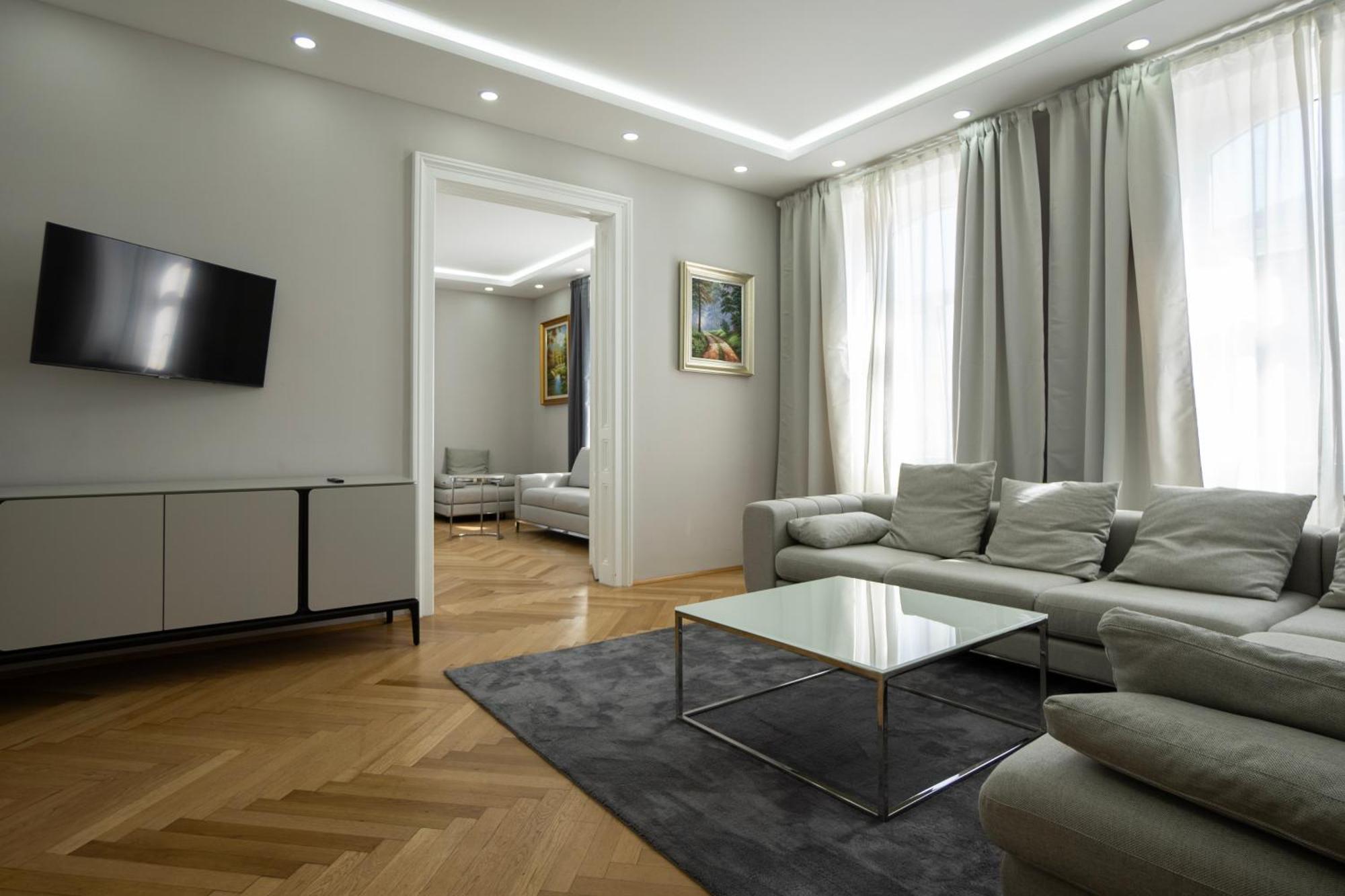 Charming 2-Room Apartment With Balcony, 15 Min To Center Βιέννη Εξωτερικό φωτογραφία